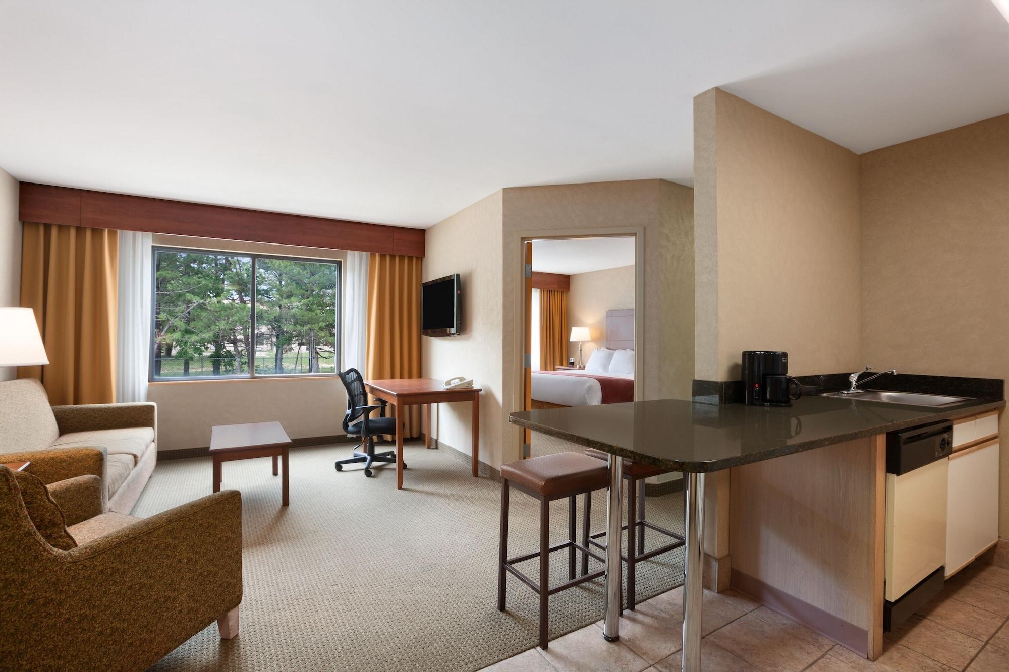 Ramada By Wyndham Toms River Buitenkant foto